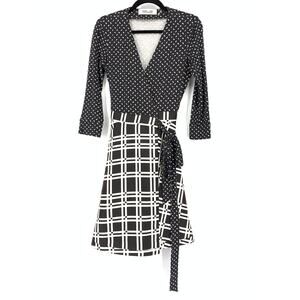 Diane Von Furstenberg Dress Women's Sz 2 Tie Waist Wrap V Neck Black-White